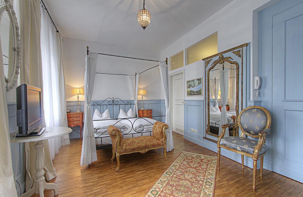 Hotel Orphee - Grosses Haus Regensburg Kültér fotó